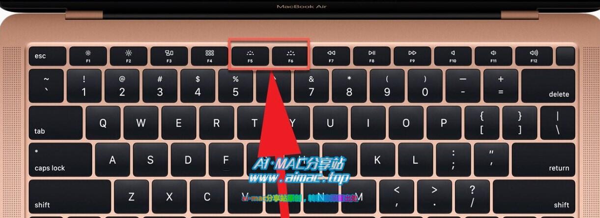 MacBook怎样调整键盘背光